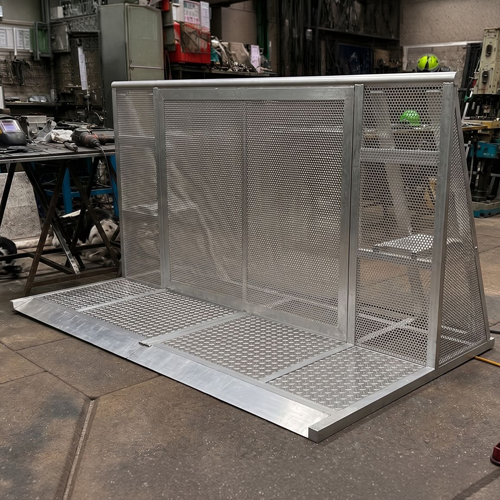 BARRICADA DE ALUMINIO CON PUERTA DE 1.25 X 2.18 MTS PARA FESTIVALES, CONCIERTOS Y EVENTOS DE TODO TIPO