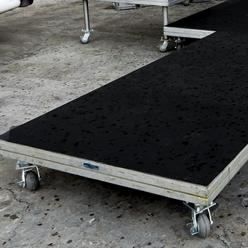 Rolling risers a 30cm de altura, con escenario, decks de aluminio