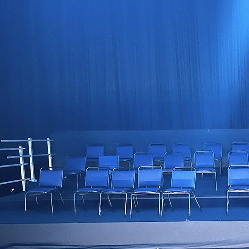 Sobre escenario con escenario de aluminio y trusses mk