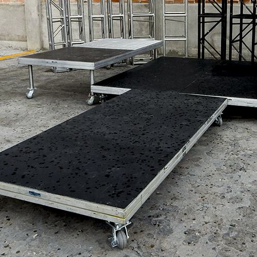 Renta de Rolling Risers en Cancun para backline