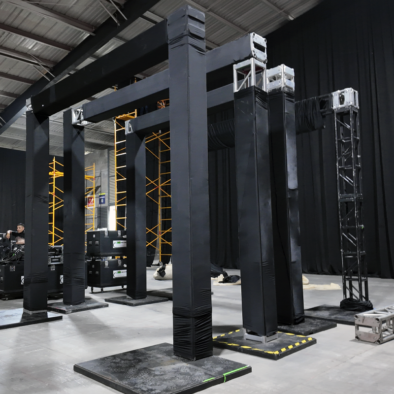 GROUND SUPPORTS, ESCENARIOS, HOSPITALITIES, LAYHER, MOTORES CM, TRUSSES CIRCULARES, RIGGING, RIGGERS ROLLING RISERS, CARPAS LOSBERGER, TELONES, KABUKI, TRUSSES DIFERENTES DIMENSIONES