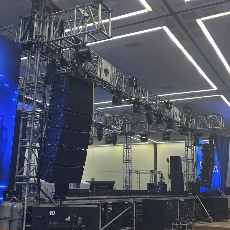 GROUND SUPPORTS, ESCENARIOS, HOSPITALITIES, LAYHER, MOTORES CM, TRUSSES CIRCULARES, RIGGING, RIGGERS ROLLING RISERS, CARPAS LOSBERGER, TELONES, KABUKI, TRUSSES DIFERENTES DIMENSIONES