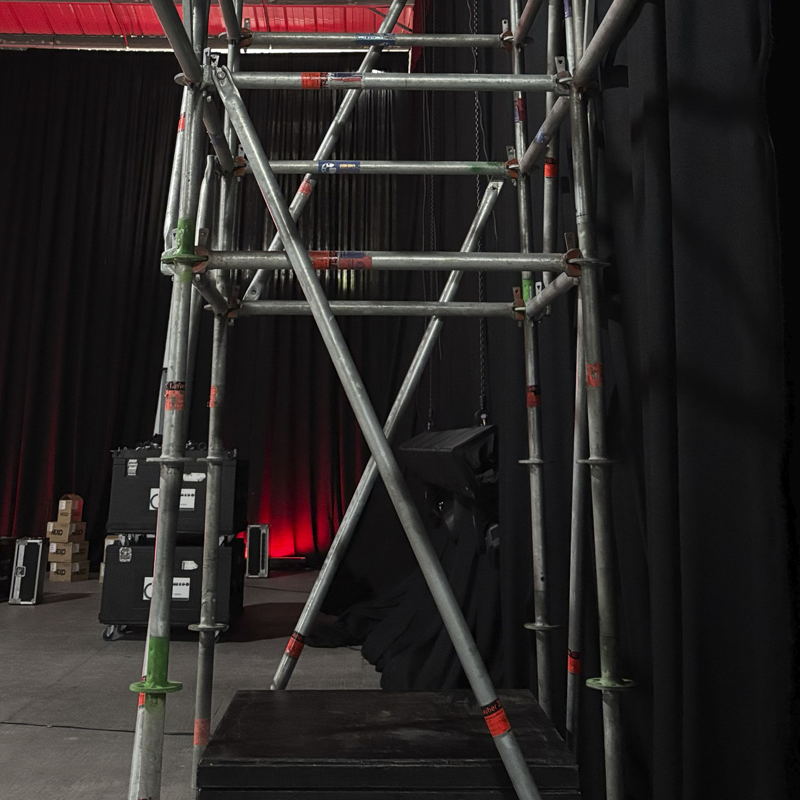 RENTA Y VENTA DE ARCO EN LAYHER EN RENTA EN CANCÚN, DIMENSIONES DE 7.32 METROS DE BOCA X 1.09 MTS DE PROFUNDIDAD X 4.00 METROS DE ALTURA EN CANCÚN, IDEAL PARA EVENTOS MASIVOS, CONCIERTOS, FESTIVALES, EVENTOS POLITICOS, DEPORTIVOS, ETC.