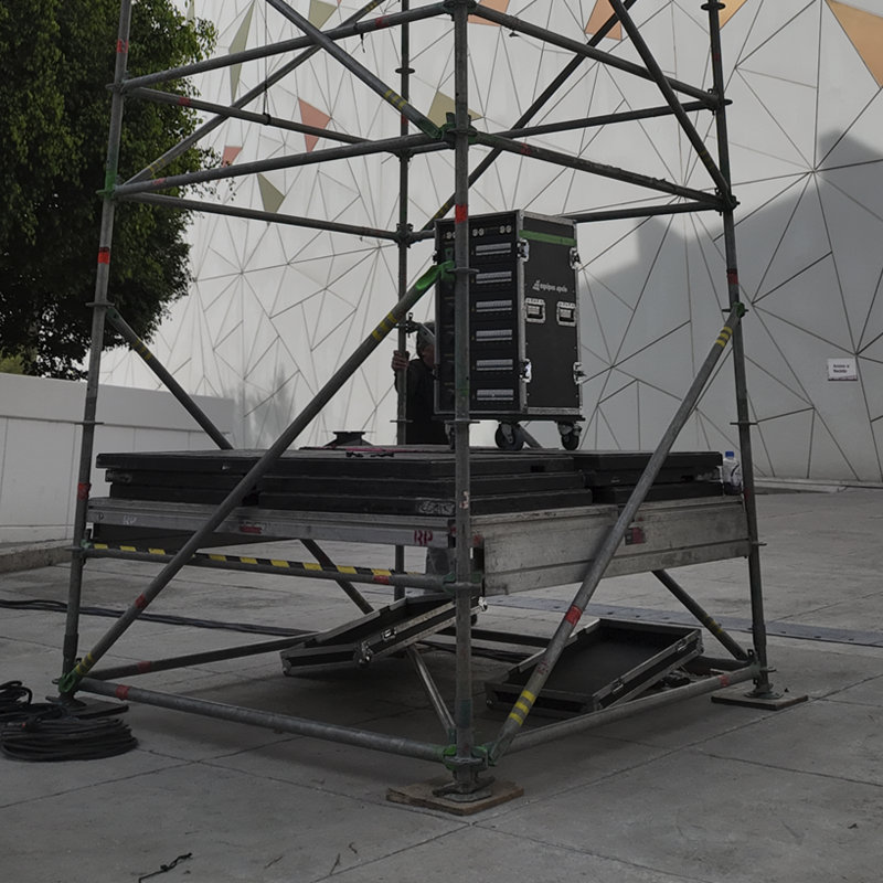GROUND SUPPORTS, ESCENARIOS, HOSPITALITIES, LAYHER, MOTORES CM, TRUSSES CIRCULARES, RIGGING, RIGGERS ROLLING RISERS, CARPAS LOSBERGER, TELONES, KABUKI, TRUSSES DIFERENTES DIMENSIONES