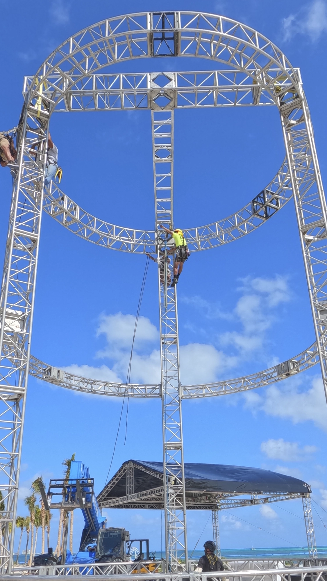 diseños en trusses para festivales en riviera maya