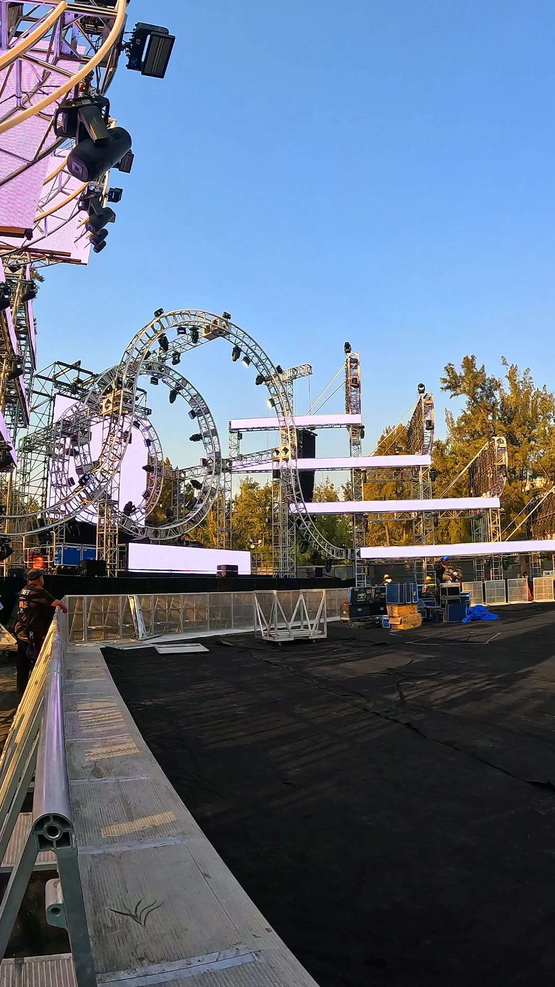 edc 2023 STEREOBLOOM por riggingplot cancun